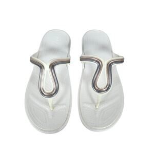 Crocs Womens Sanrah Sandals 7 White Silver Comfort Dressy Thong Flip Flops Shoes